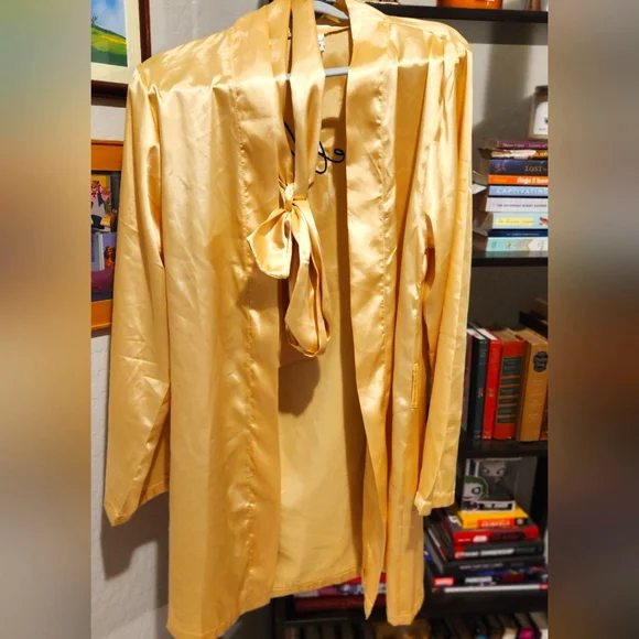 Belle Robe - Picture 1 of 2